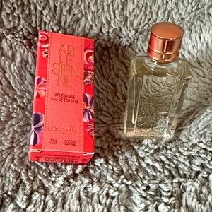 L'OCCITANE Pink Floral Eau de Toilette with Rose Gold Cap